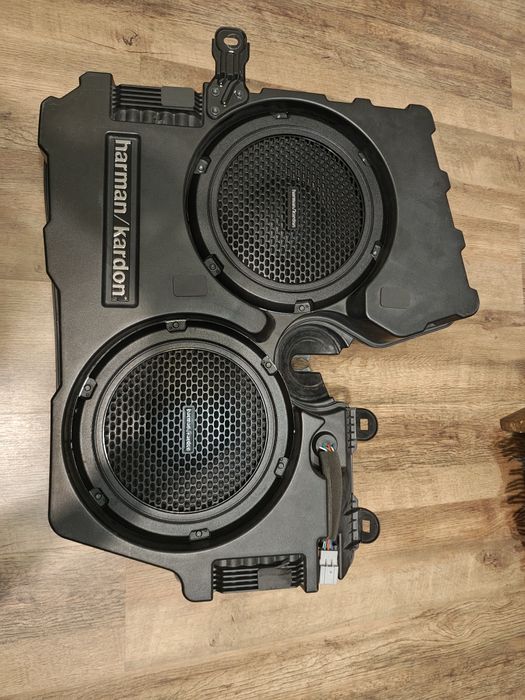 dodge challenger harman kardon subwoofer 15+