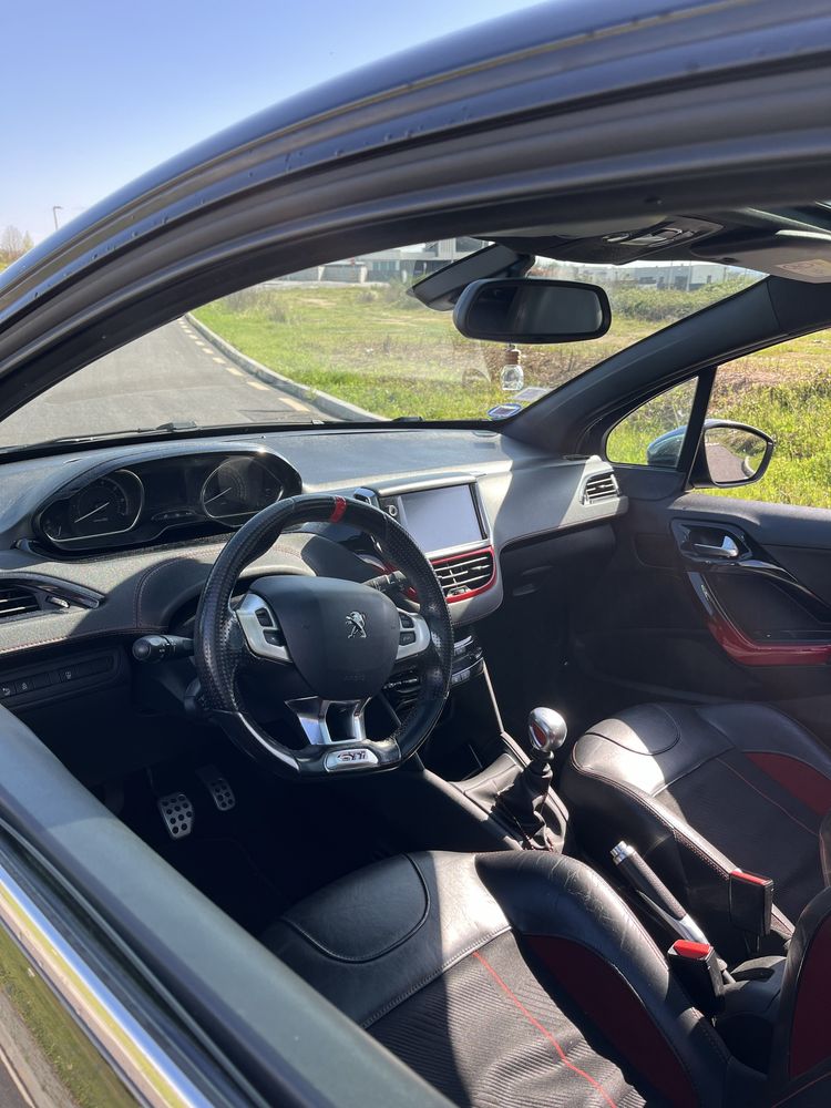 Peugeot 208 GTI 1.6