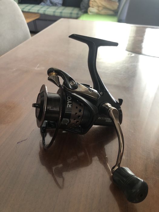 Kołowrotek 4000 spinningowy