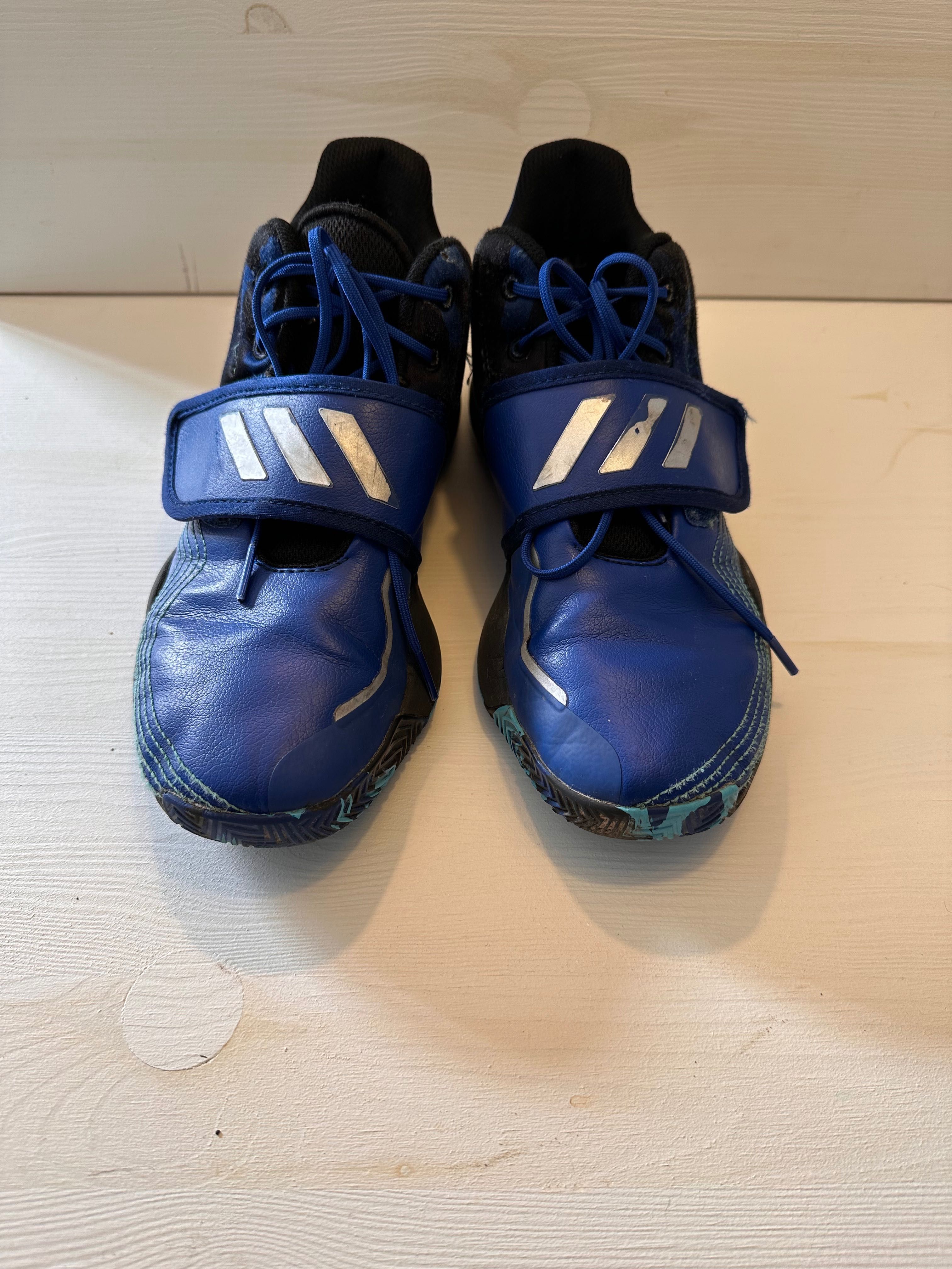 Adidas - obuwie sportowe