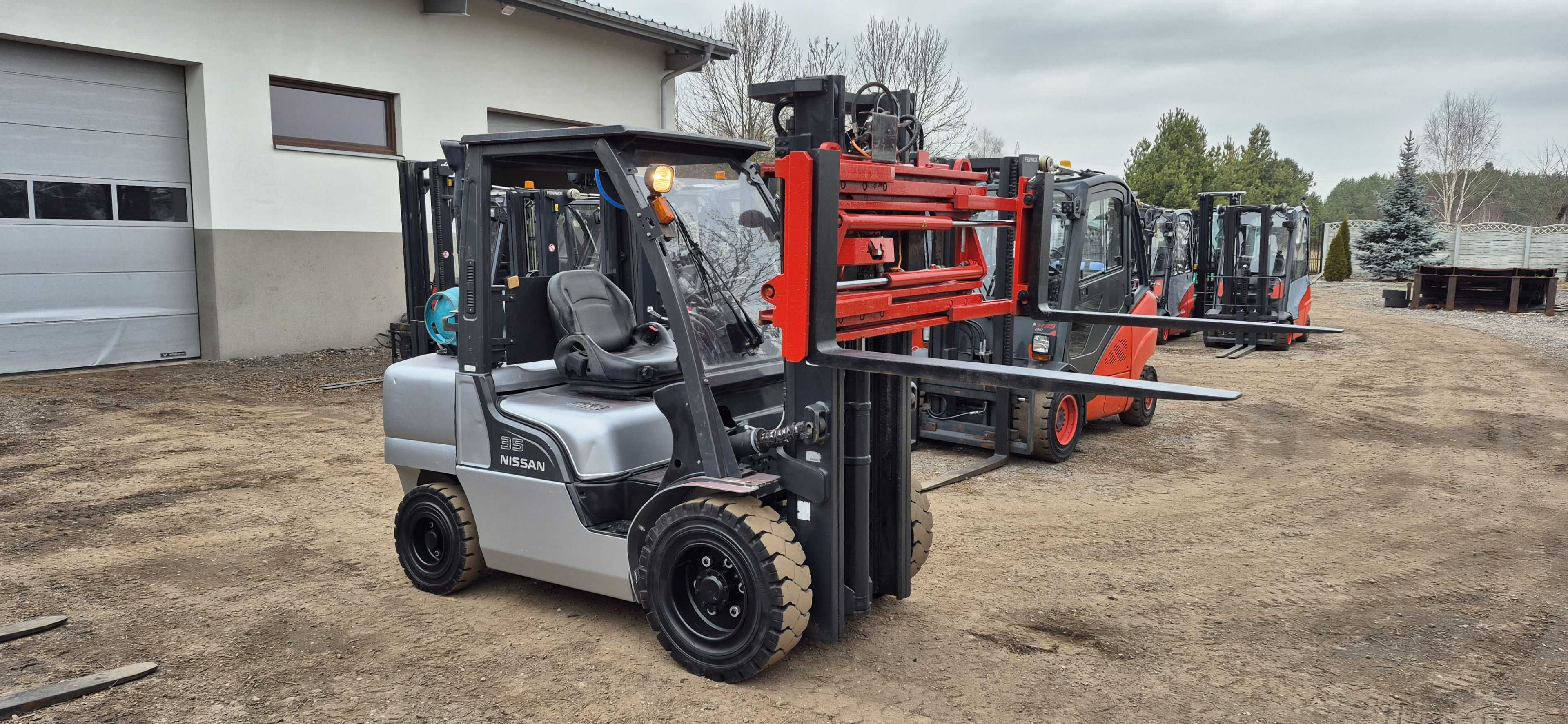 Nissan UGL35 - Udźwig 3500 kg - Pozycjoner 202/55cm. Przebieg 4435 MTH