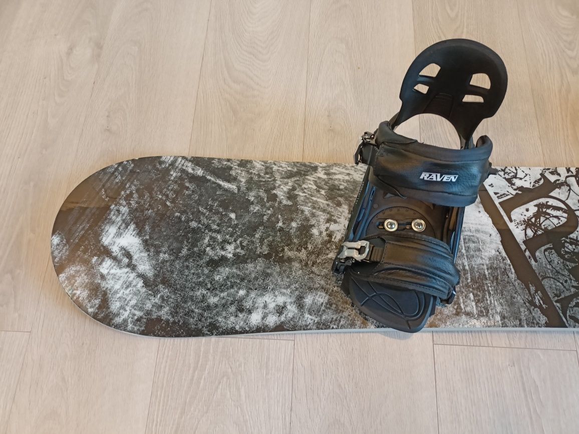 Deska snowboardowa Raven Grunge 156 + wiązania S250