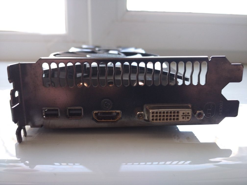 Gigabyte PCI-Ex Radeon HD7950