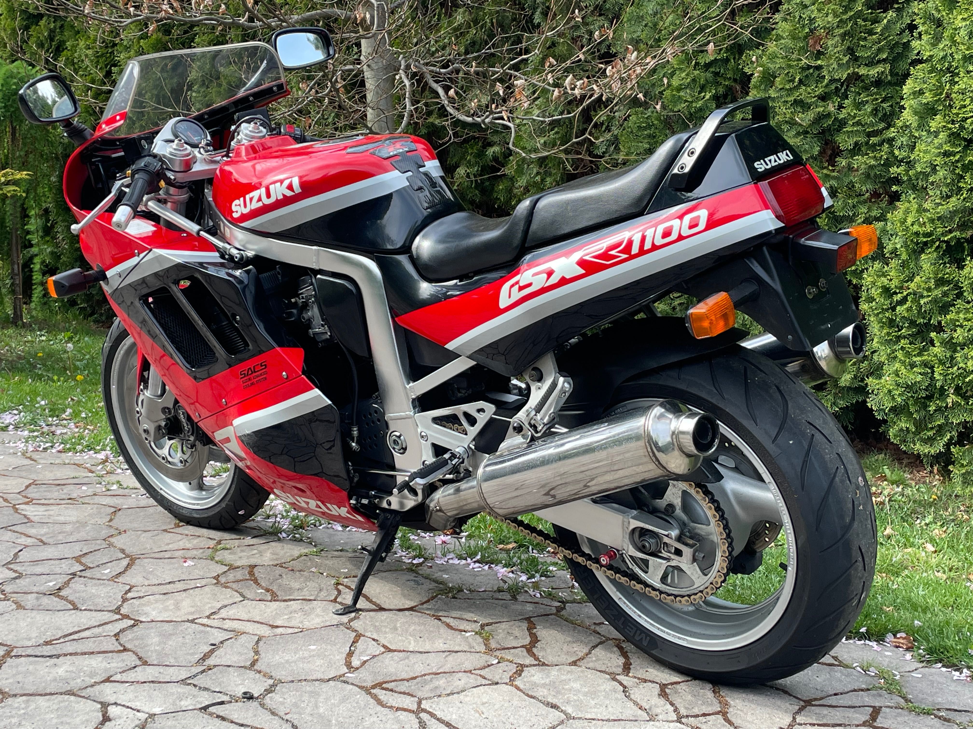 Suzuki GSXR 1100 piękny klasyk