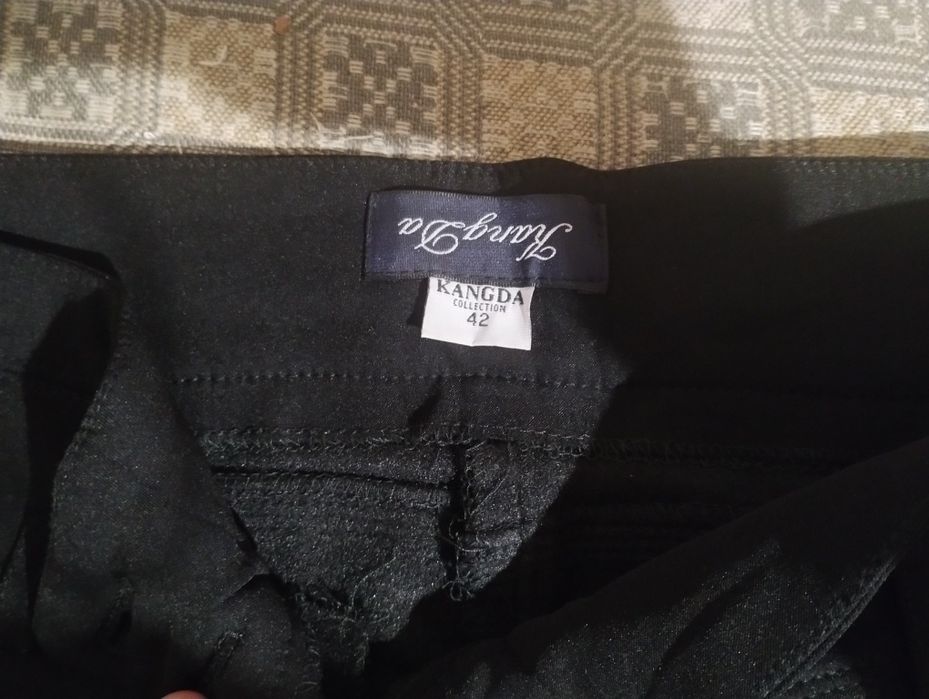 Продам брюки, джинси