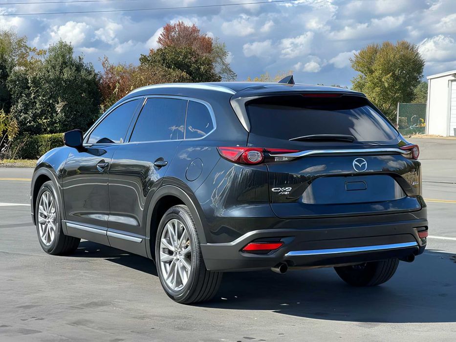 Mazda CX-9      2017