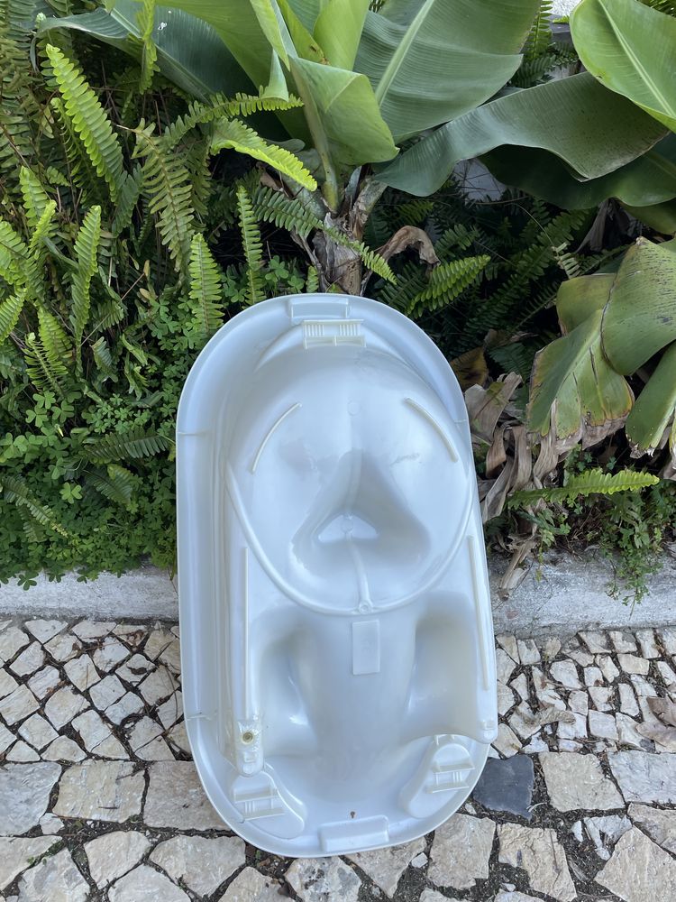 Berço em Palhinha + Banheira incluída