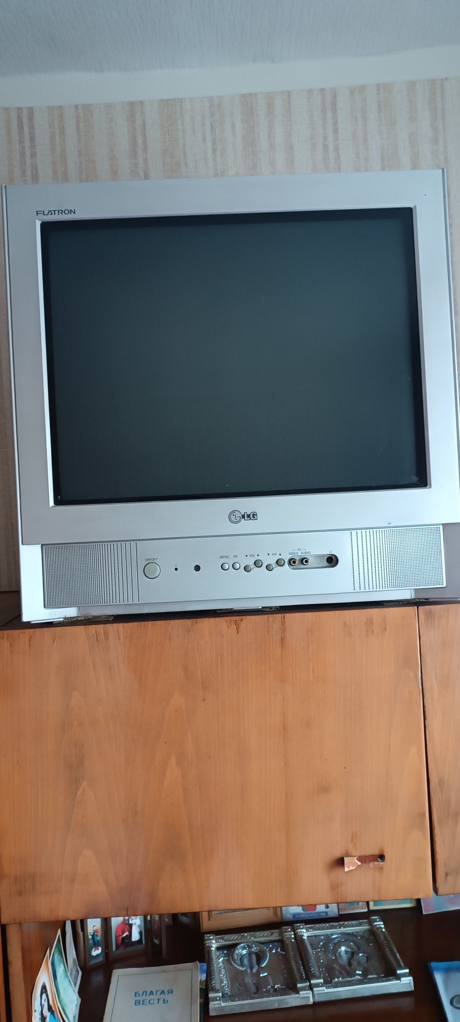 Продается телевизор  LG в рабочем состоянии