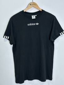 Czarny t shirt męski adidas S