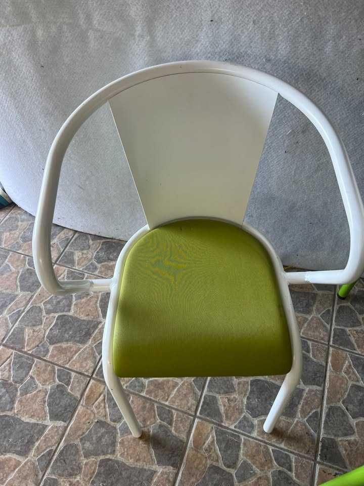 mesa com cadeiras