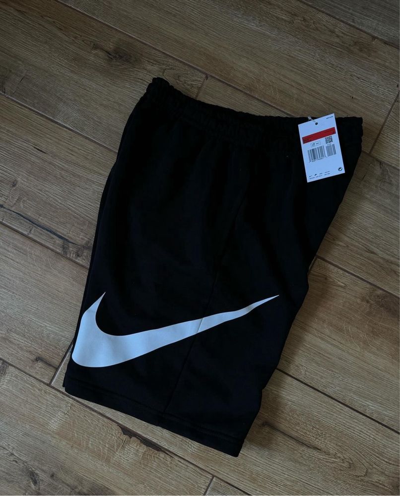 Шорти Nike swoosh