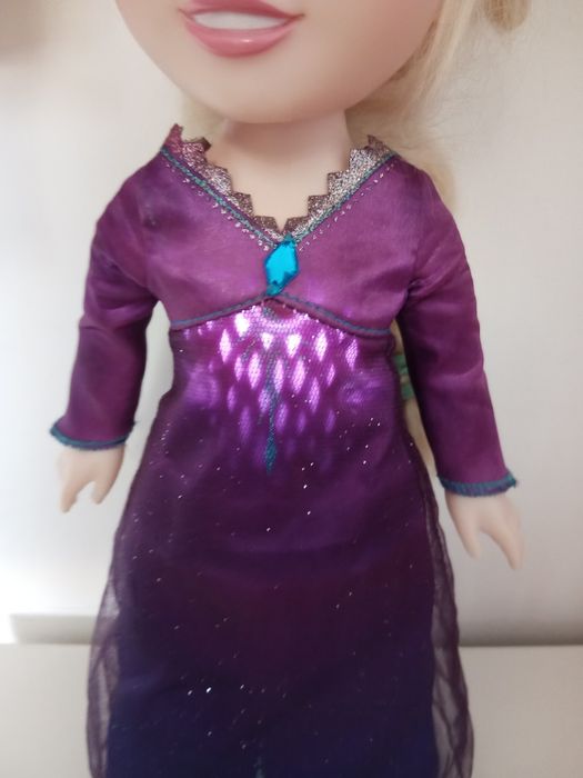 Brinquedo interativo:  Elsa Musical Frozen 2