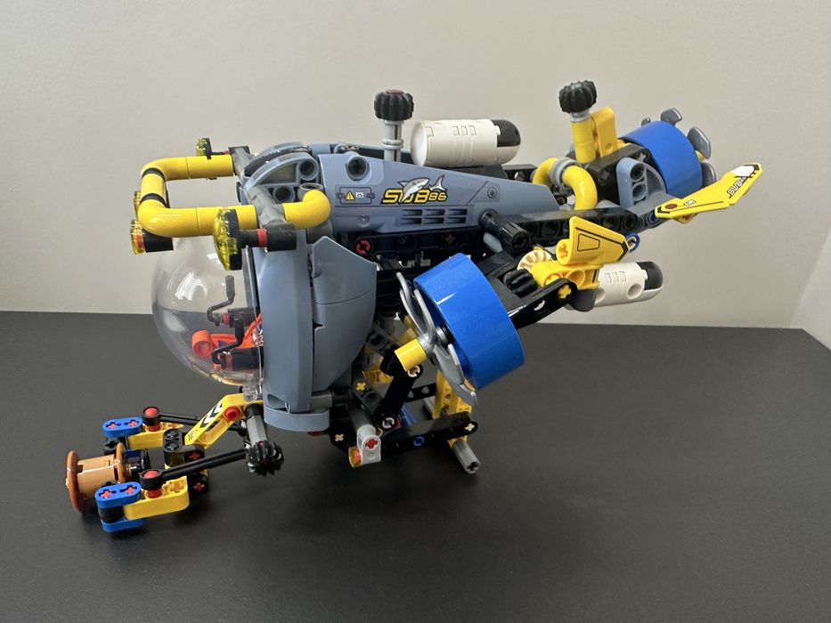Конструктор Lego Technic Глибоководний дослідницький підводний човен