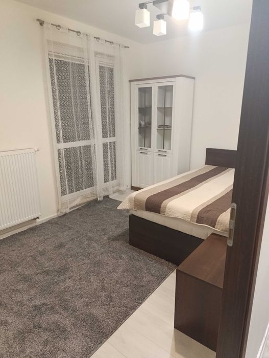 Duży pokój z balkonem blisko metra