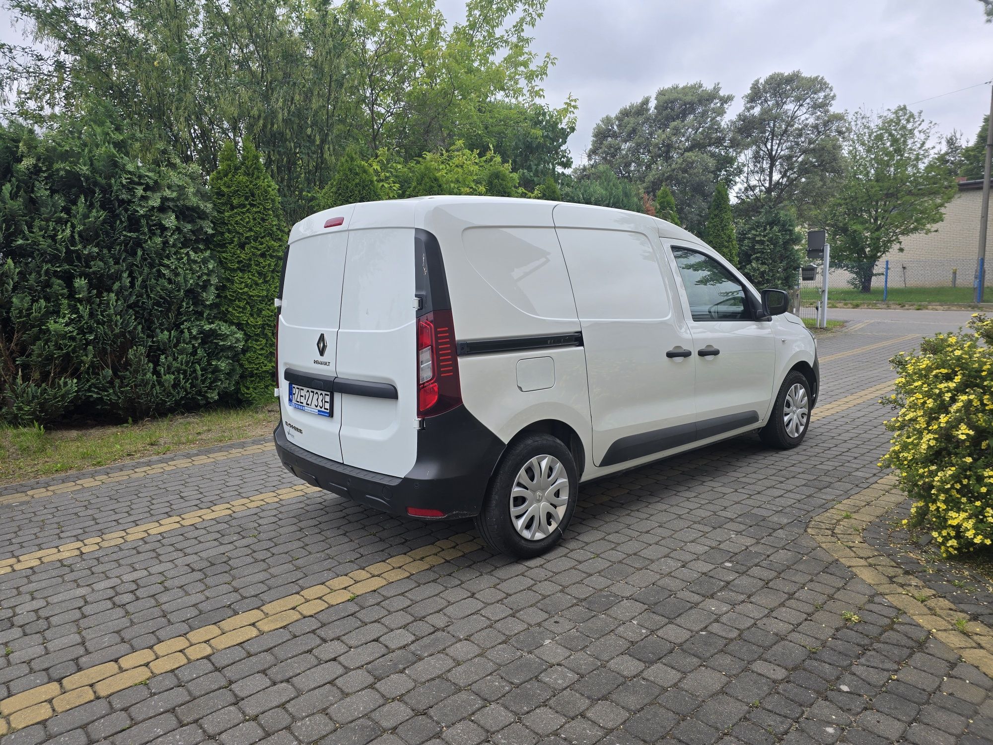 Renault EXPRESS 1,33 Tce Mały przebieg 49tyś. FULL OPCJA