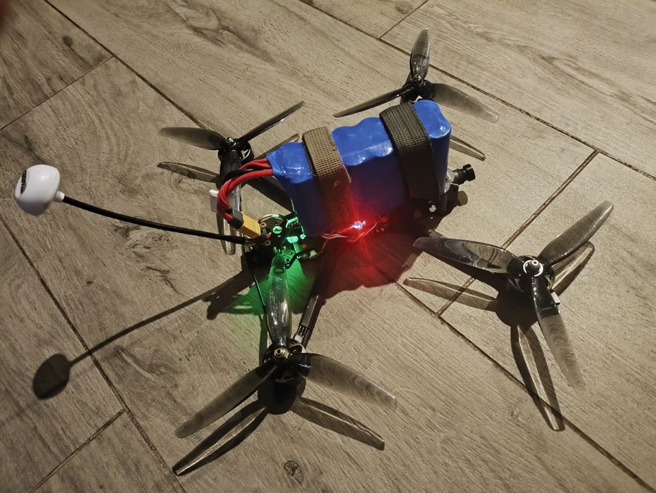 Продам фпв дрон.