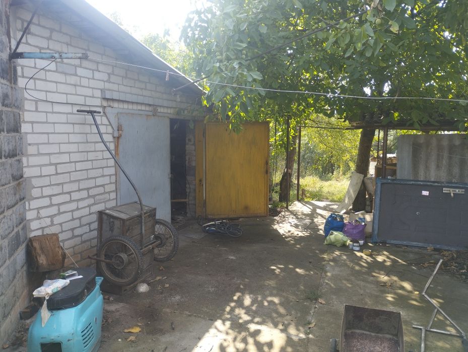 Будинок Славянськ 5кім. 4 км. Від траси на ИЗЮМ Гараж теплий.3 міс.130