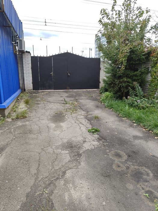 Центр міста. Оренда частина будинку з окремими своїм двором та входом.