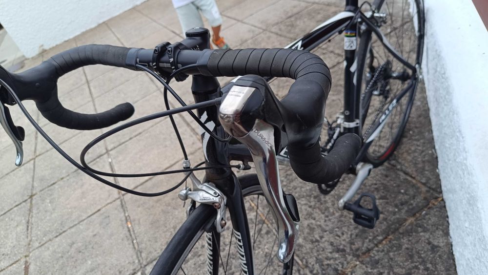 Bicicleta estrada Specialized allez