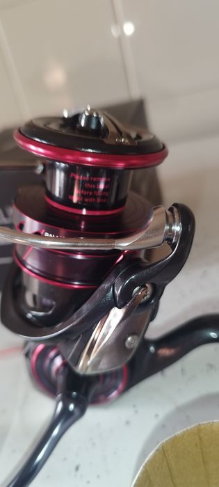 Carreto daiwa ballistic 4000 MQ