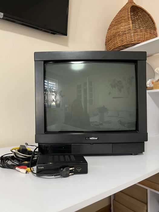 Телевізор GoldStar + тюнер Т2 у подарунок