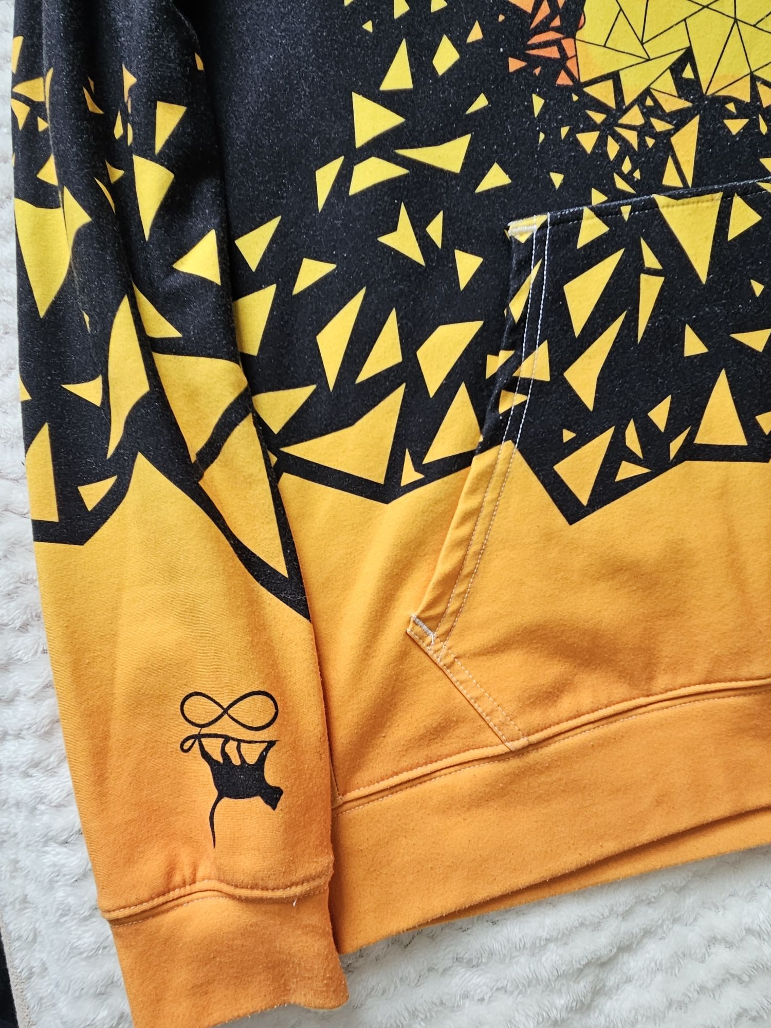 Bluza z kapturem z nadrukiem Pikachu