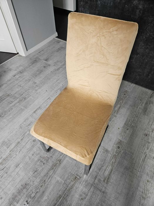 Pokrowce na krzesła miękkie welurowe beżowe 4 sztuki komplet