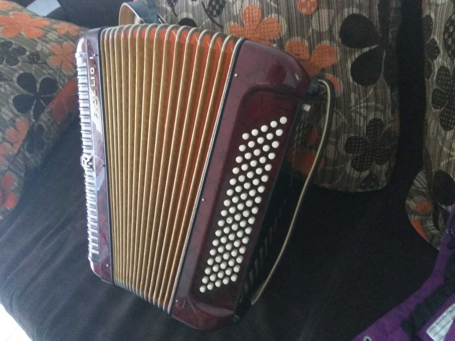 akordeon guzikowy hohner fidelio  gryf c stan kolekcjonerski