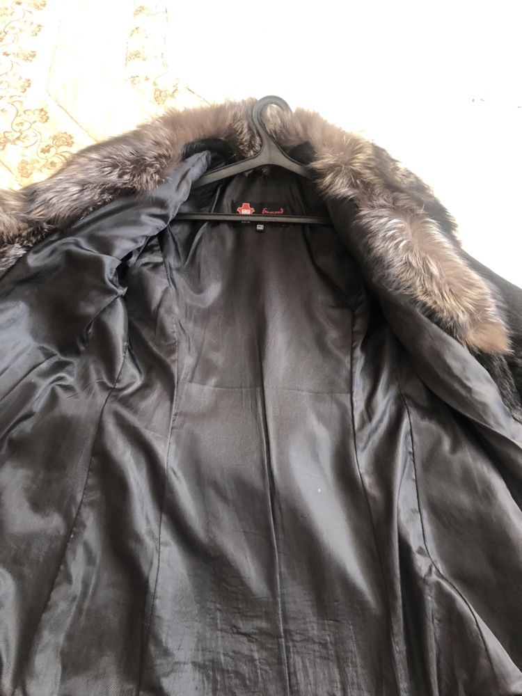 Продам шубу з нутрії
