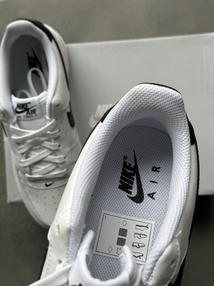 Жіночі оригінальні кросівки Nike Air Force 1 (GS) Low White/Black