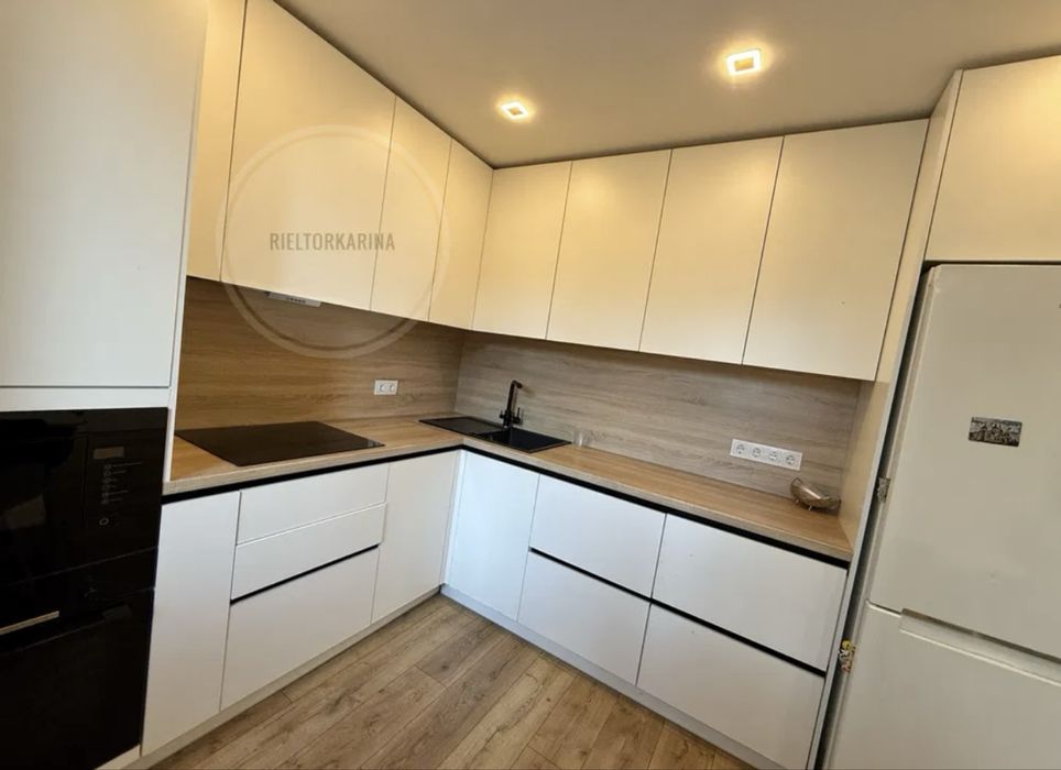 Оренда 4к квартири 2 гімназії/Нікольська на 4 поверсі з 9