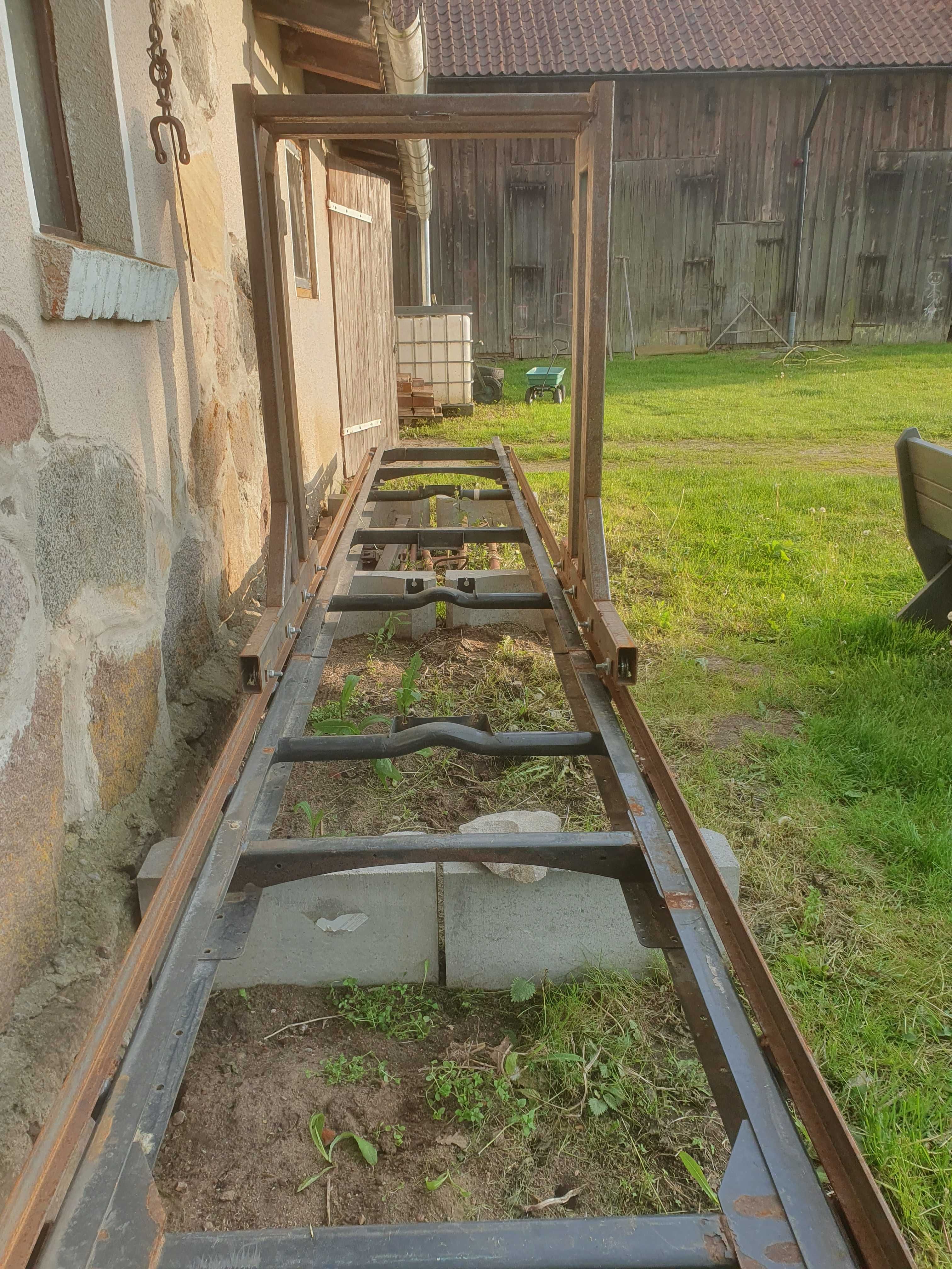 trak taśmowy poziomy