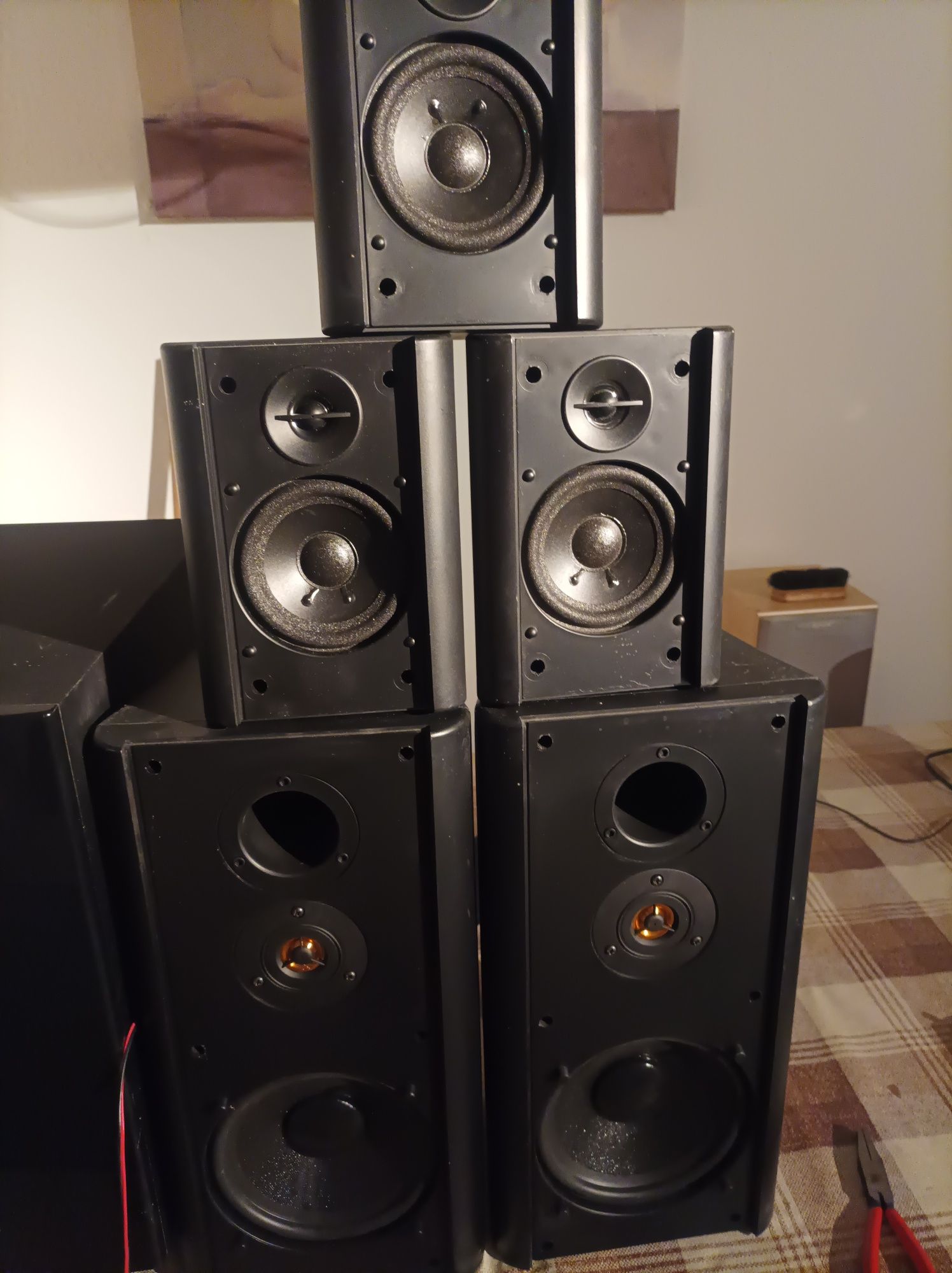 Kolumny QUADRAL HTS-40,HTS-10,HTS-20 TV