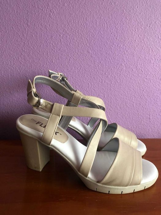 Sandalias conforto para o pé