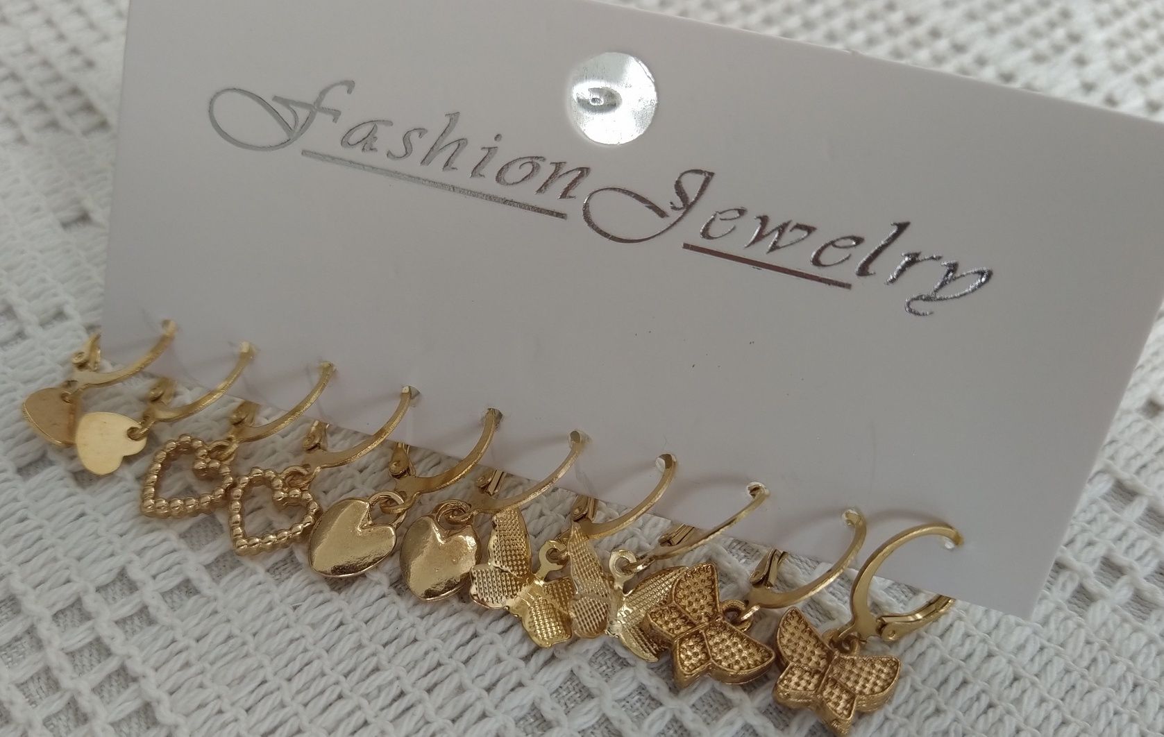 Brincos novos - 6 pares = 1,00€