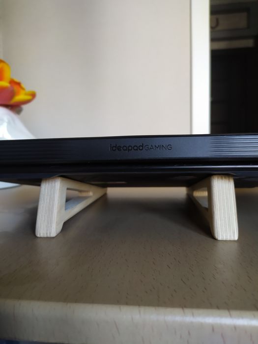 Підставка під ноутбук