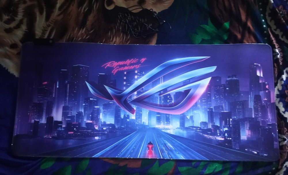 Ігровий килимок для миші з підсвіткою Neon City ( 900x400)