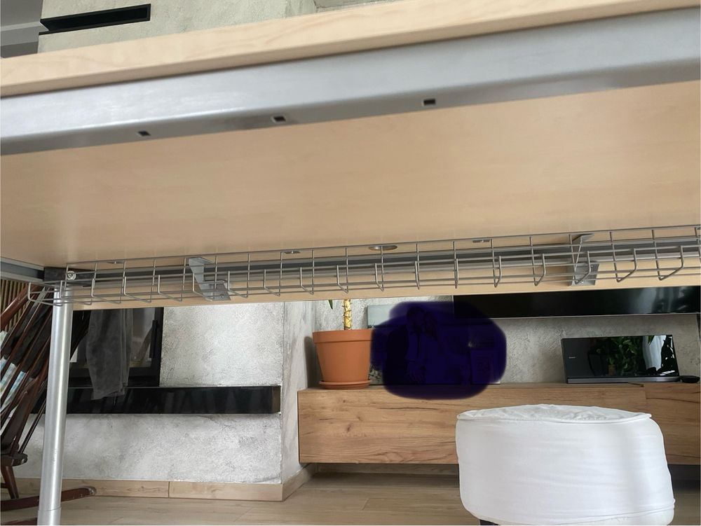 Biurko 80x160 z koszem na kable i uchwytem na listwe elektryczna