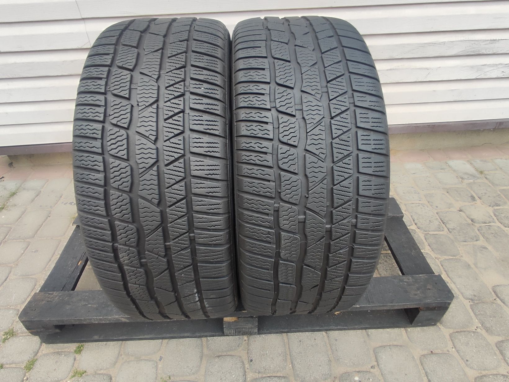 245.40.20 dwie opony zimowe Continental ContiWinterContact TS830P