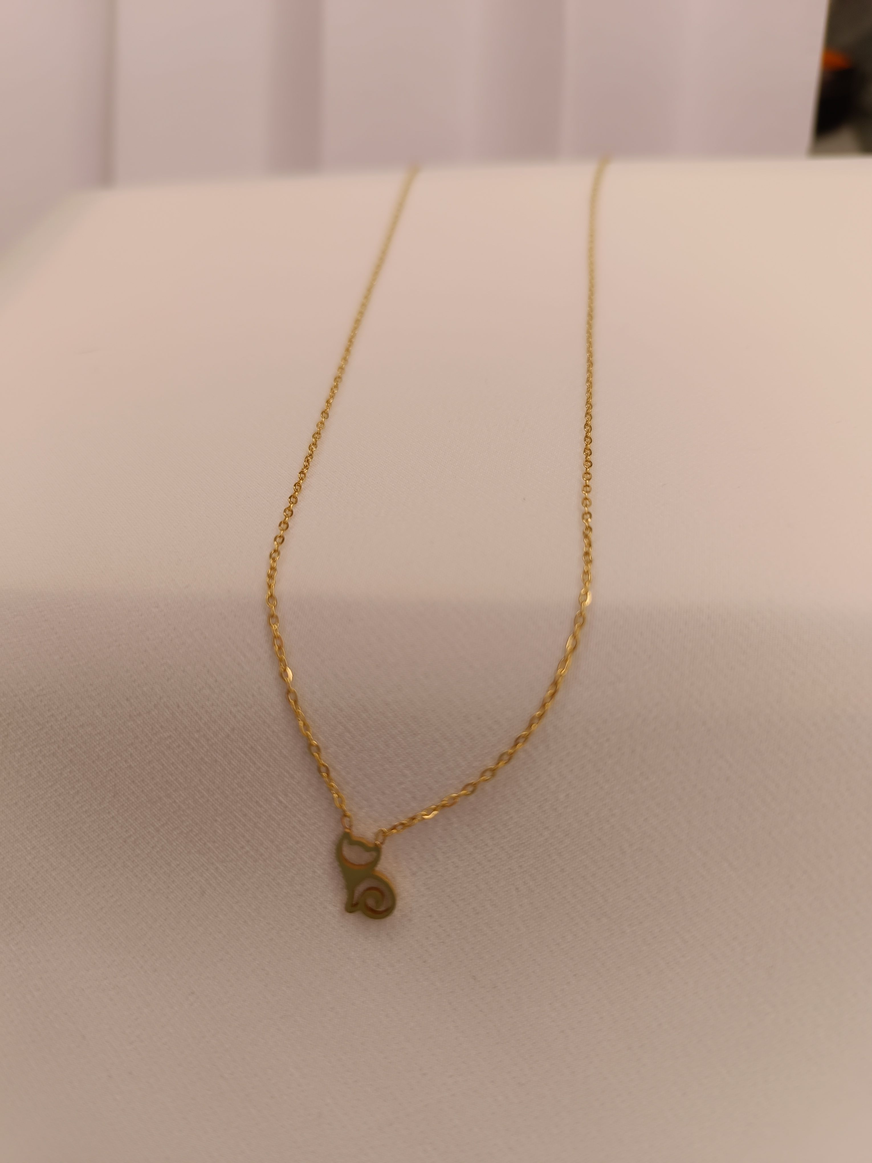 Necklace / Kitten Thread