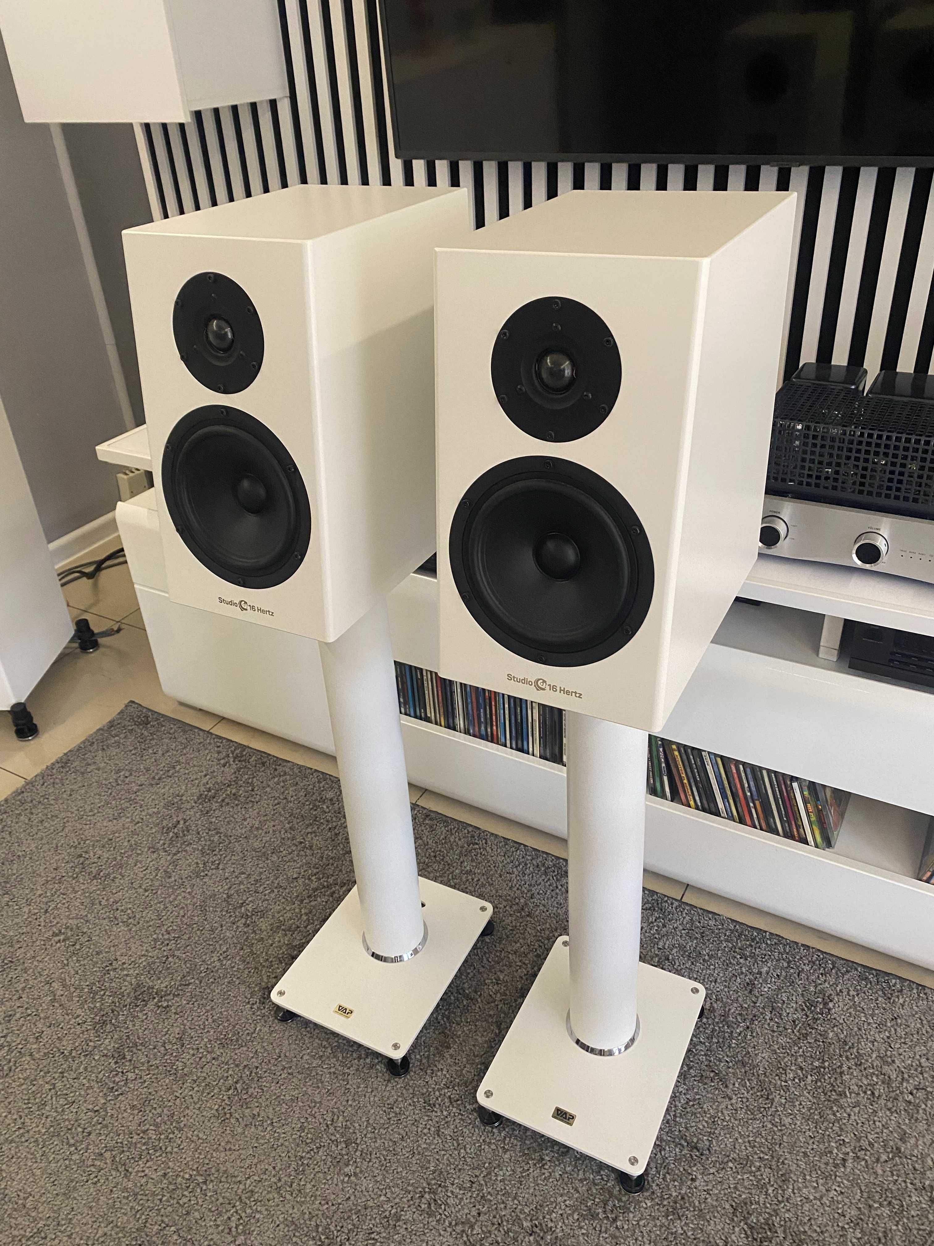 Studio 16 Hertz Canto Grand New Signature