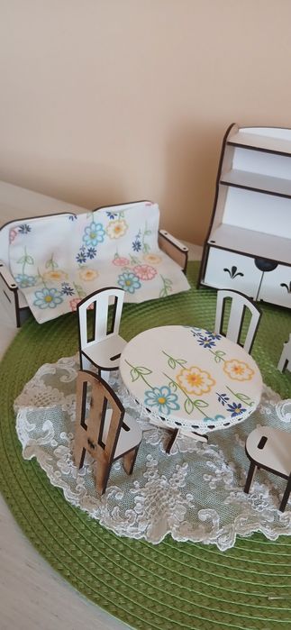 Іграшкові меблі для міні ляльок