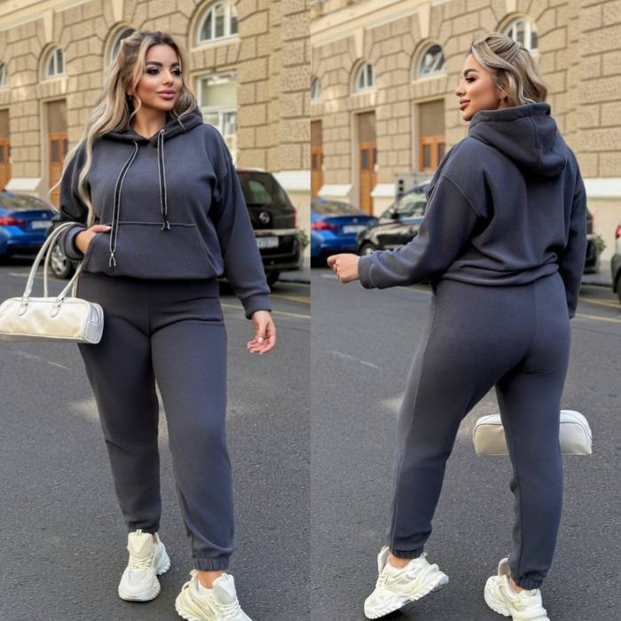 Костюм. Великі розміри