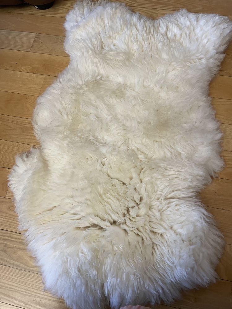 Хутряний килимок овечка.