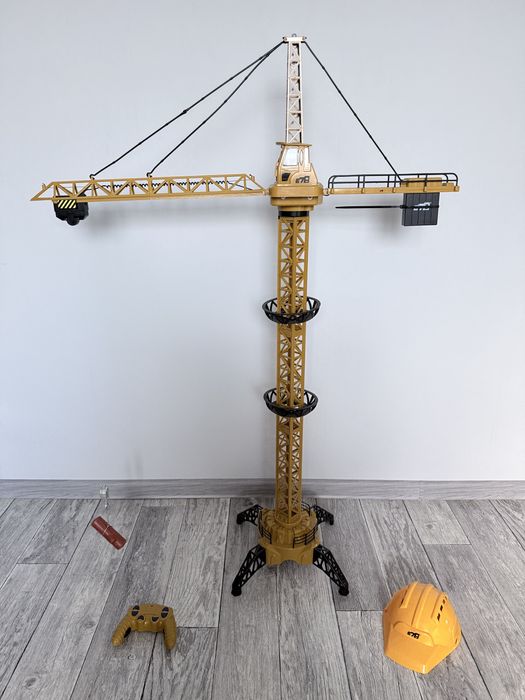Zabawkowy dźwig / żuraw, wysokość 128 cm.