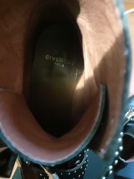 Шкіряне взуття, фірмови, орігі нальне.