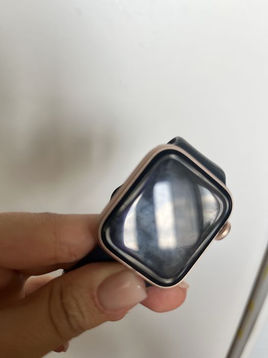Продам Apple watch se
