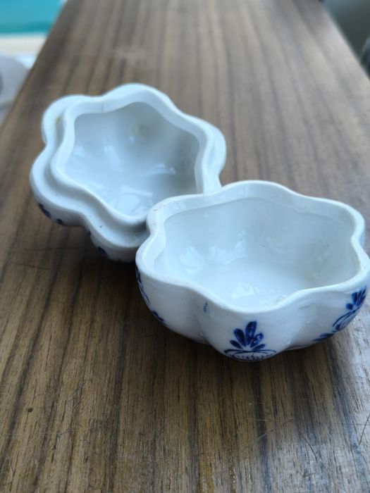 Vendo caixinhas e botas decorativas