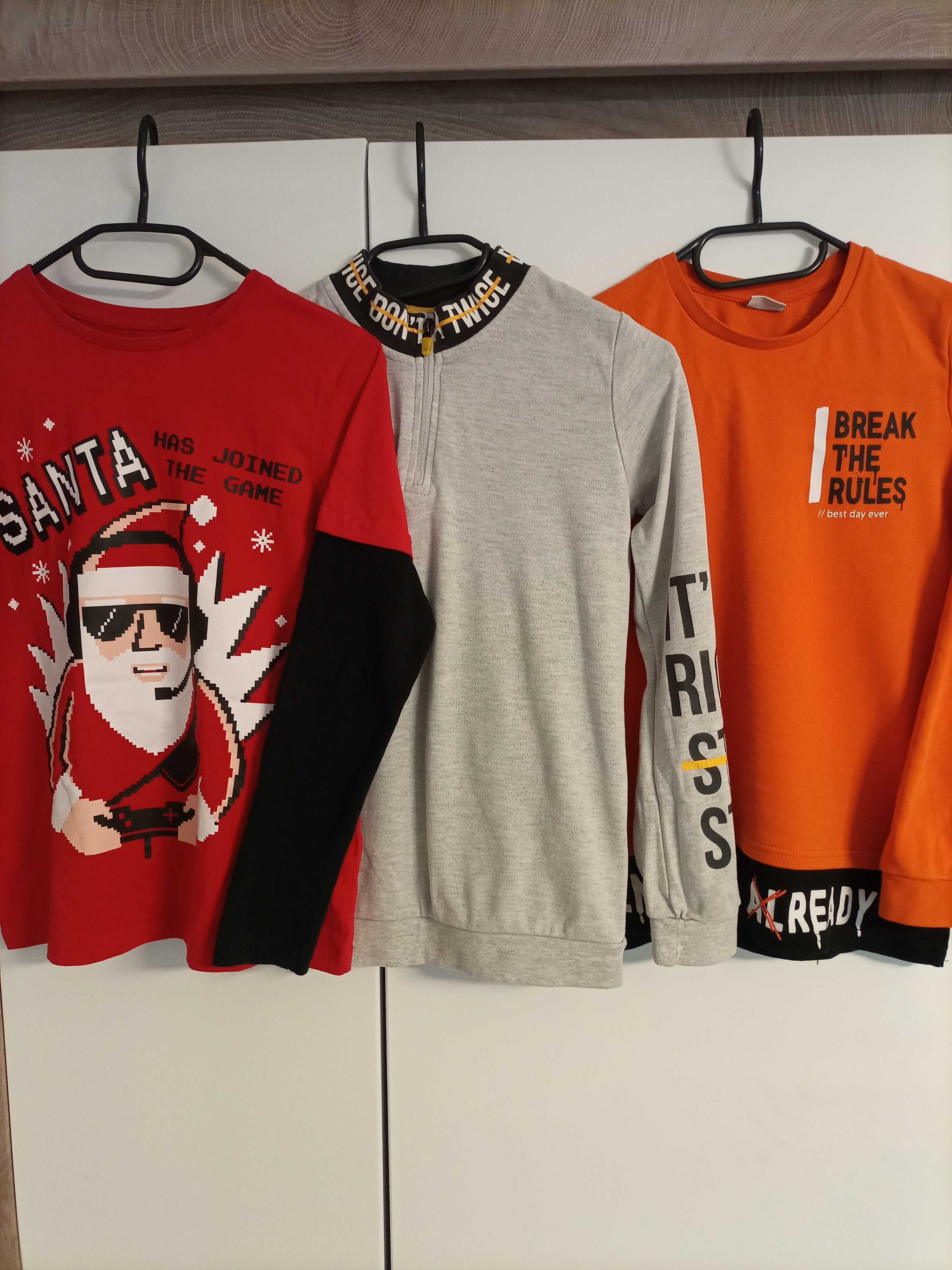 Dwie bawełniane bluzy, koszulka gratis, rozm. 146
