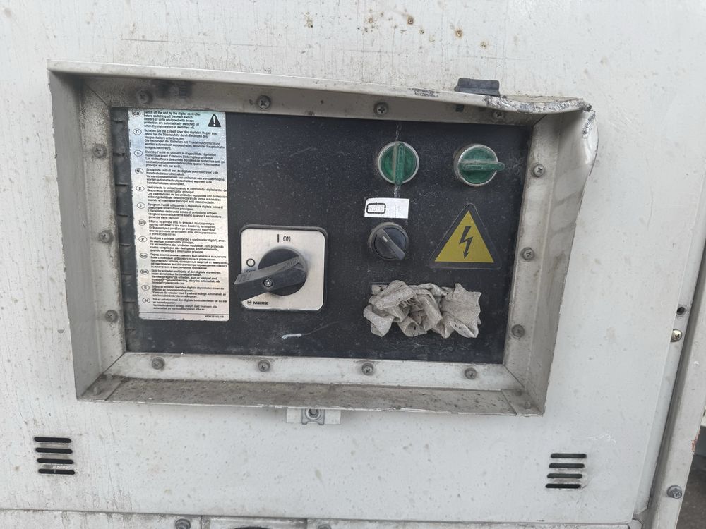 Промышленный чиллер Daikin EUWAP20KAZW1-G // 20 кВт // R407C
